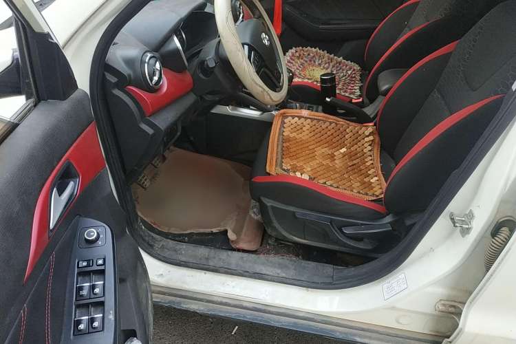 Used BAIC Senova X35 2016 1.5L Manual Elite Edition Left Front Seat