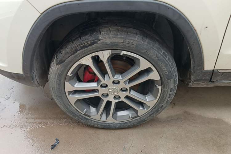 Used BAIC Senova X35 2016 1.5L Manual Luxury Edition Left Front Wheel Hub