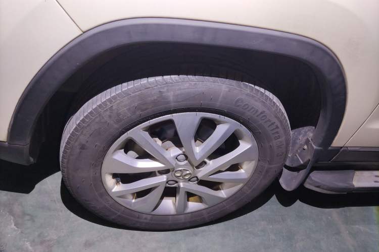 Used BAIC Senova X35 2016 1.5L Manual Elite Edition Left Front Wheel Hub
