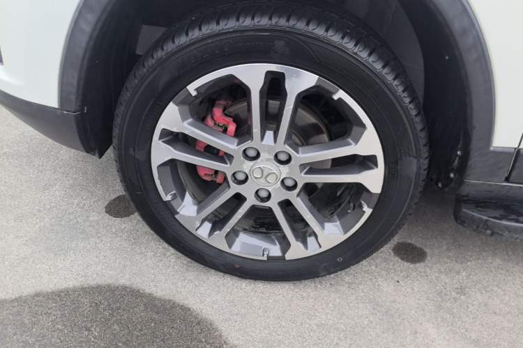 Used BAIC Senova X35 2016 1.5L Manual Luxury Edition Left Front Wheel Hub
