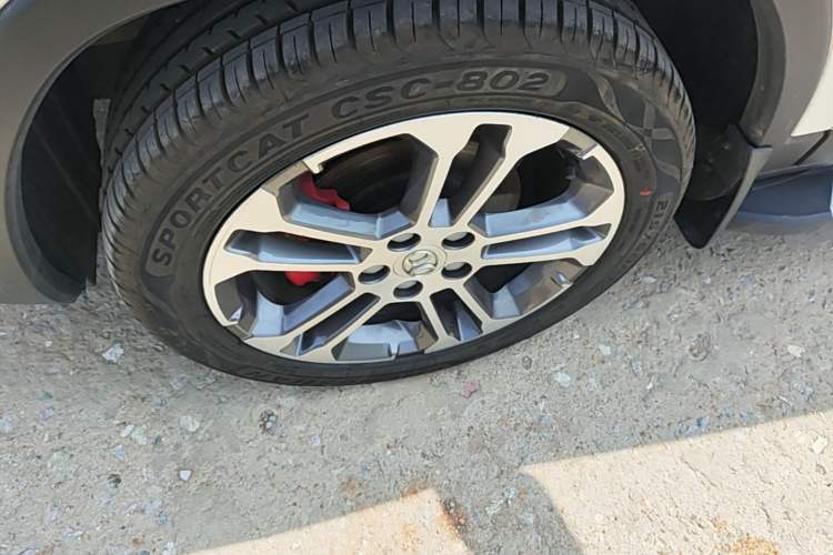 Used BAIC Senova X35 2016 1.5L Manual Luxury Edition Left Front Wheel Hub