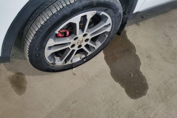 Used BAIC Senova X35 2016 1.5L Manual Luxury Edition Left Front Wheel Hub