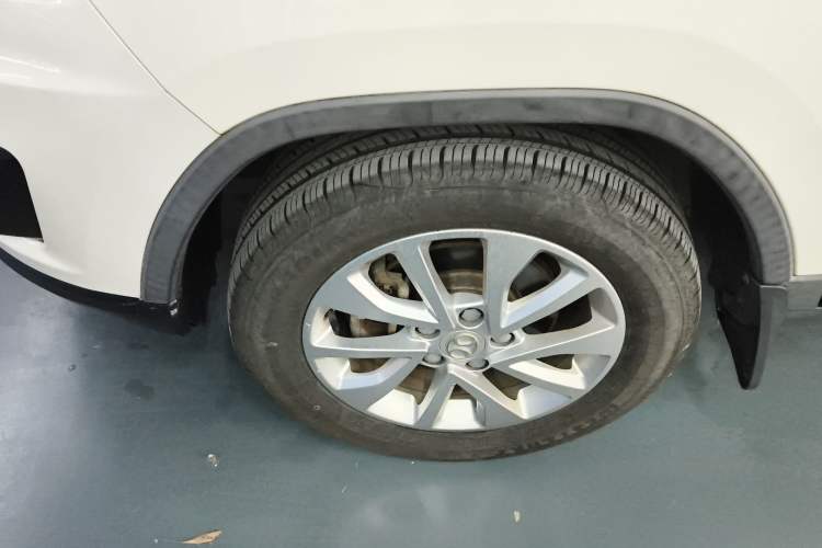 Used BAIC Senova X35 2016 1.5L Manual Elite Edition Left Front Wheel Hub