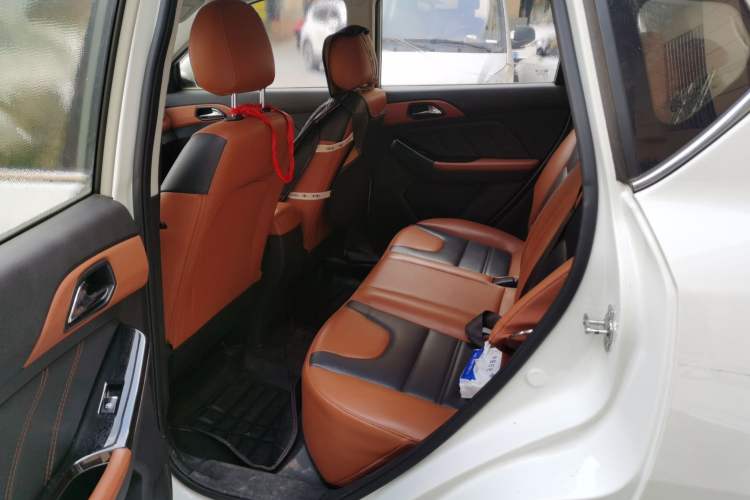 Used BAIC Senova X35 2016 1.5L Automatic Luxury Edition Left Rear Seat