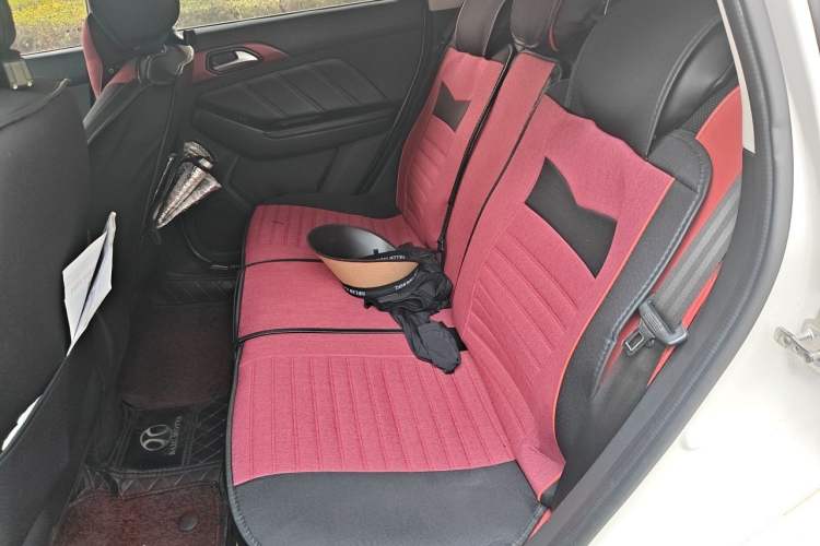 Used BAIC Senova X35 2016 1.5L Automatic Elite Edition Left Rear Seat