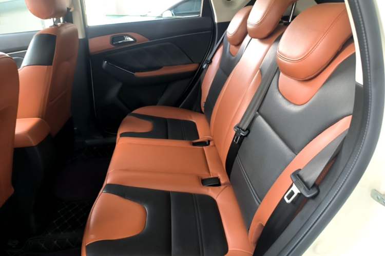 Used BAIC Senova X35 2016 1.5L Manual Luxury Edition Left Rear Seat