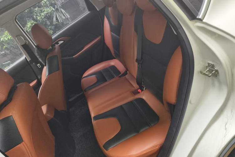 Used BAIC Senova X35 2016 1.5L Automatic Prestige Edition Left Rear Seat