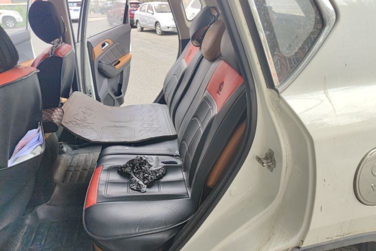 Used BAIC Senova X35 2016 1.5L Manual Luxury Edition Left Rear Seat