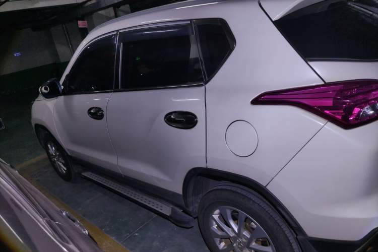Used BAIC Senova X35 2016 1.5L Manual Elite Edition Left Side