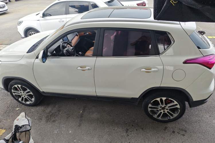 Used BAIC Senova X35 2016 1.5L Manual Luxury Edition Left Side