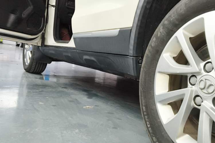 Used BAIC Senova X35 2016 1.5L Manual Elite Edition Left Side Sill