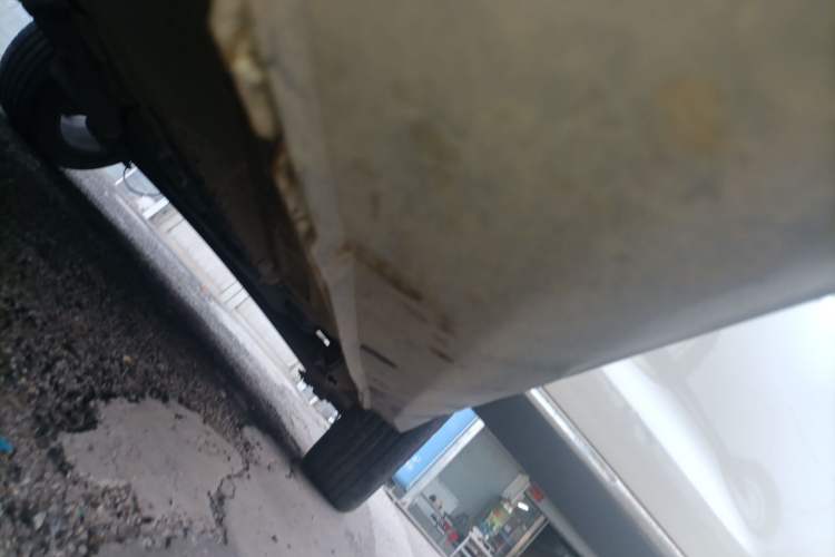 Used BAIC Senova X35 2016 1.5L Automatic Luxury Edition Left Side Sill
