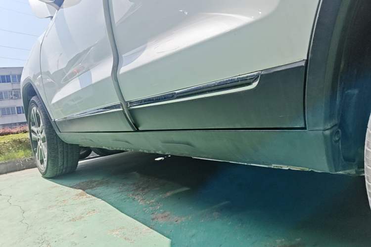 Used BAIC Senova X35 2016 1.5L Automatic Luxury Edition Left Side Sill