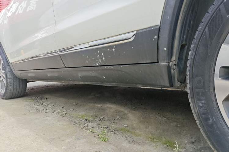 Used BAIC Senova X35 2016 1.5L Automatic Luxury Edition Left Side Sill