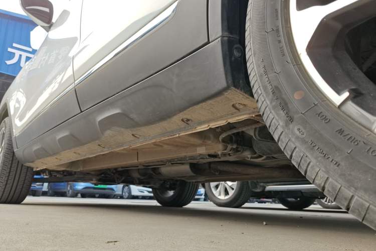 Used BAIC Senova X35 2016 1.5L Automatic Luxury Edition Left Side Sill