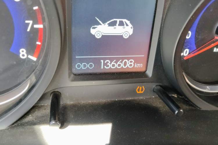 Used BAIC Senova X35 2016 1.5L Manual Luxury Edition Odometer Close Up