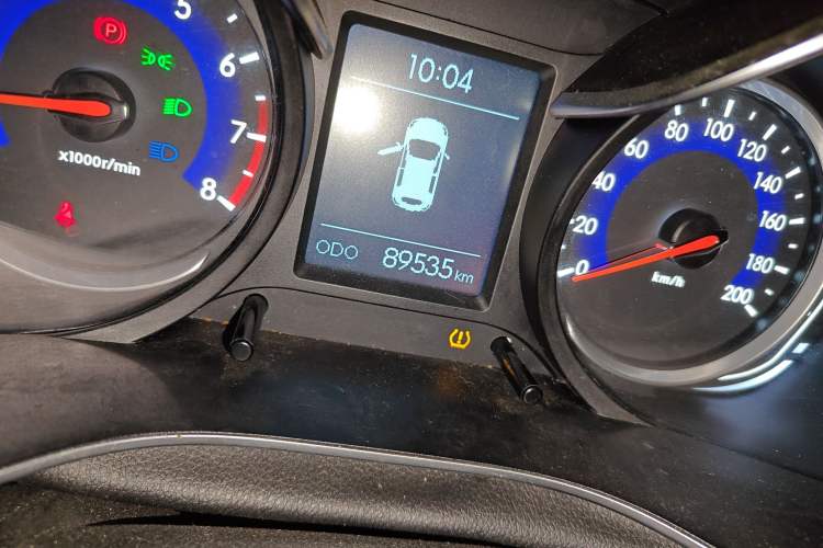 Used BAIC Senova X35 2016 1.5L Manual Luxury Edition Odometer Close Up