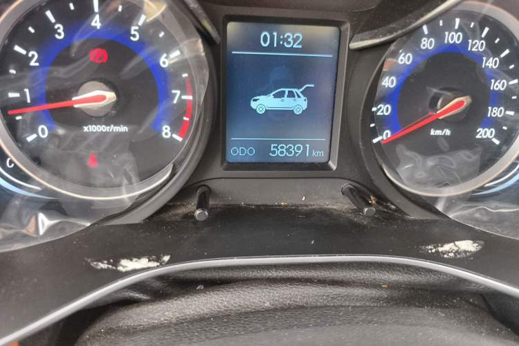 Used BAIC Senova X35 2016 1.5L Manual Luxury Edition Odometer Close Up