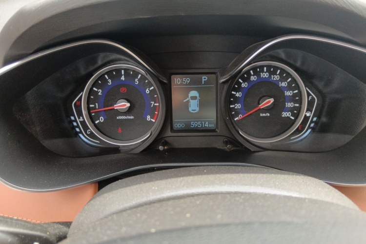 Used BAIC Senova X35 2016 1.5L Automatic Luxury Edition Odometer Close Up