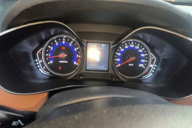 Used BAIC Senova X35 2016 1.5L Automatic Luxury Edition Odometer Close Up