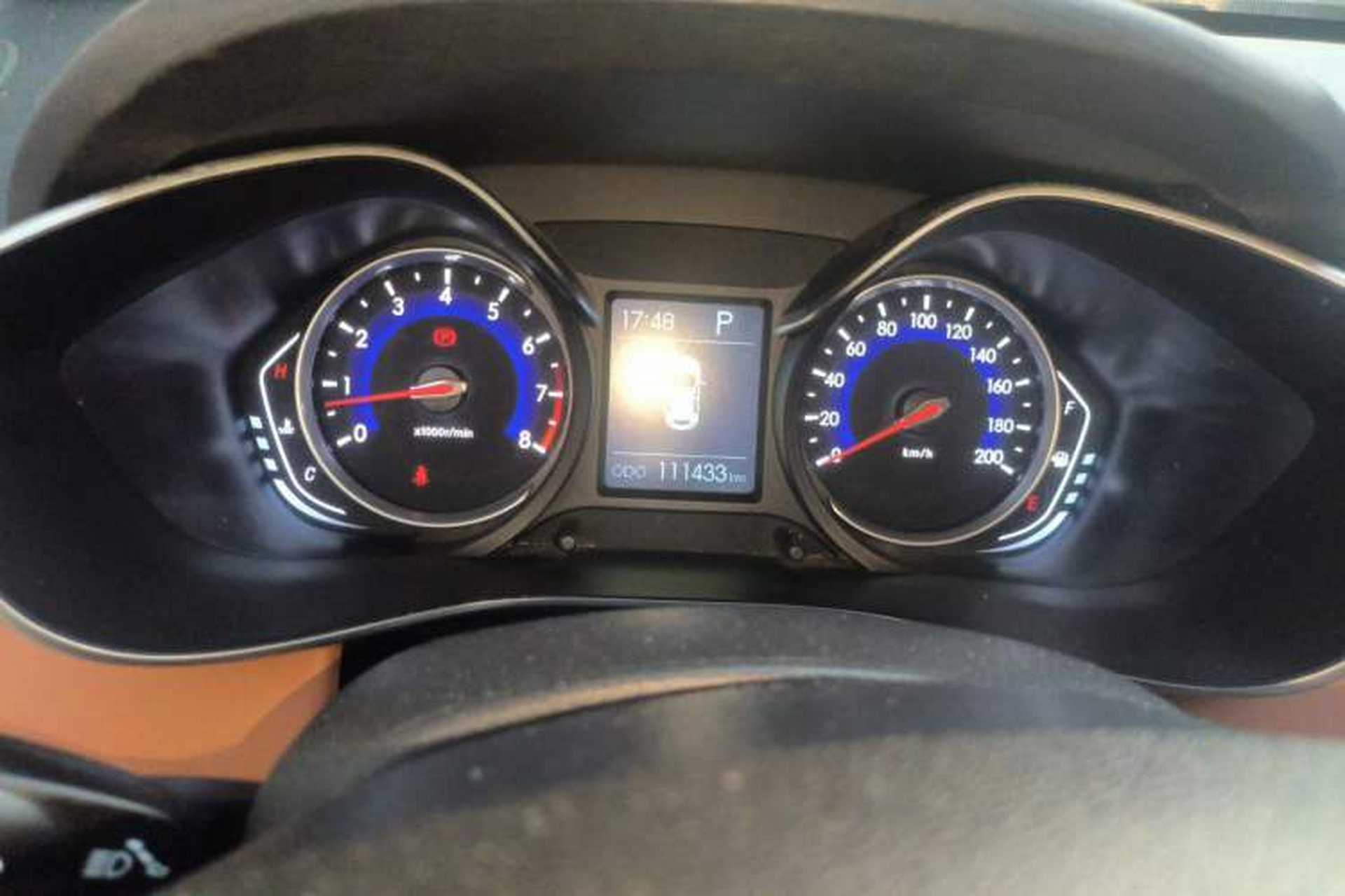 Used BAIC Senova X35 2016 1.5L Automatic Luxury Edition Odometer Close Up