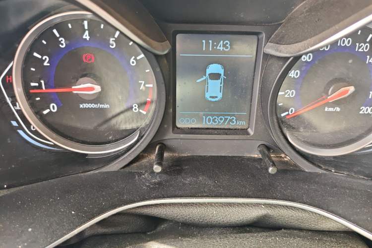 Used BAIC Senova X35 2016 1.5L Manual Luxury Edition Odometer Close Up