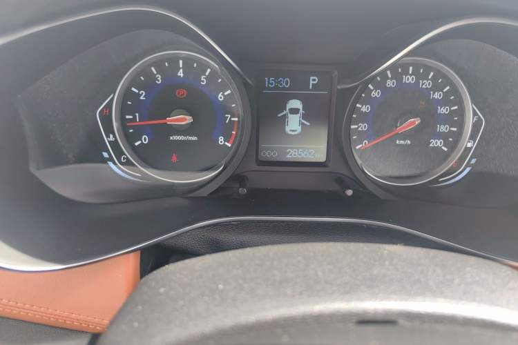 Used BAIC Senova X35 2016 1.5L Automatic Luxury Edition Odometer Close Up
