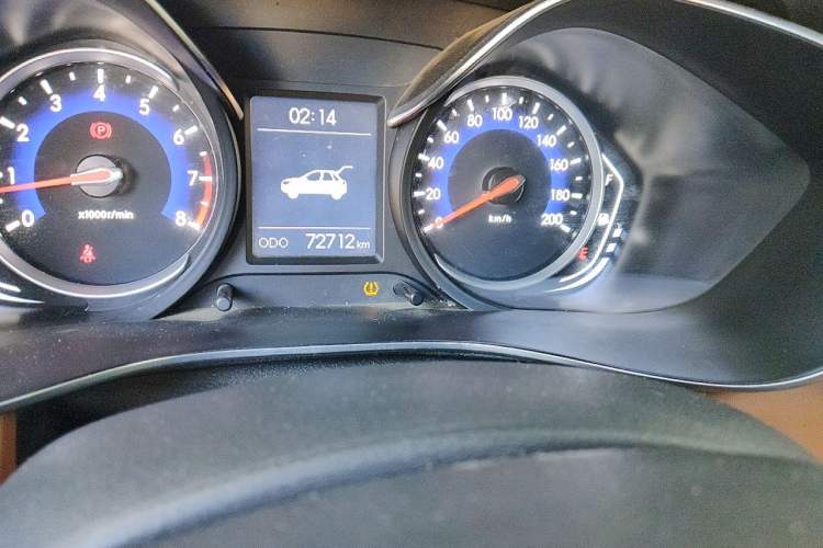 Used BAIC Senova X35 2016 1.5L Manual Luxury Edition Odometer Close Up