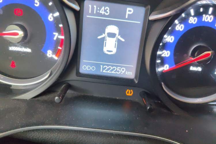 Used BAIC Senova X35 2016 1.5L Automatic Luxury Edition Odometer Close Up