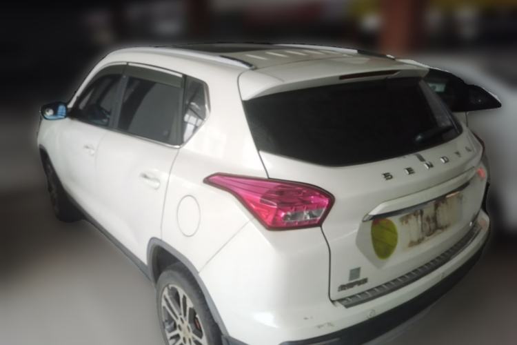 Used BAIC Senova X35 2016 1.5L Manual Luxury Edition Rear Left 45 Deg