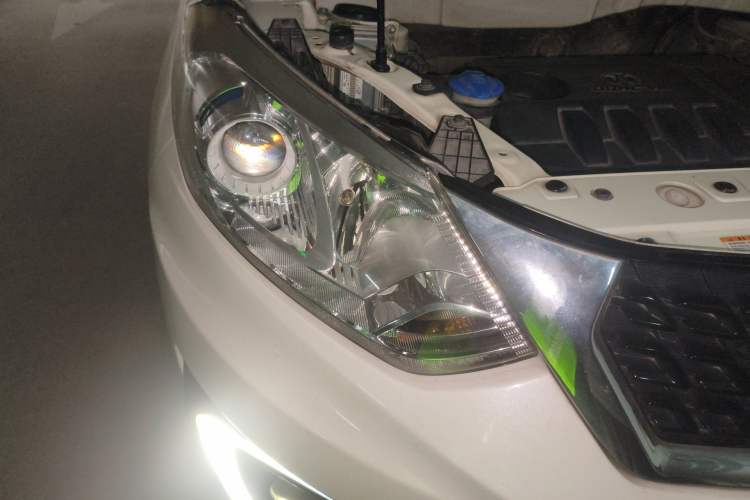 Used BAIC Senova X35 2016 1.5L Manual Luxury Edition Right Front Headlight