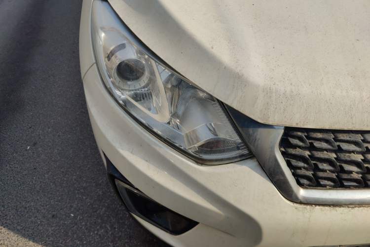 Used BAIC Senova X35 2016 1.5L Automatic Luxury Edition Right Front Headlight