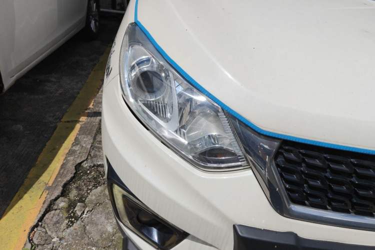 Used BAIC Senova X35 2016 1.5L Manual Elite Edition Right Front Headlight
