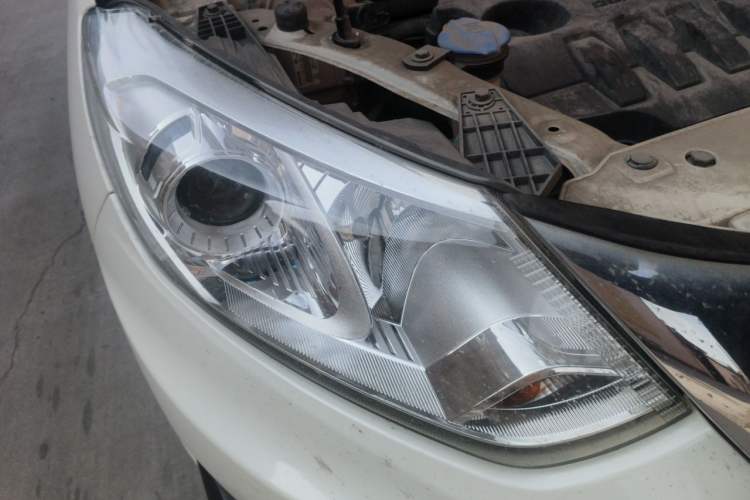 Used BAIC Senova X35 2016 1.5L Manual Luxury Edition Right Front Headlight