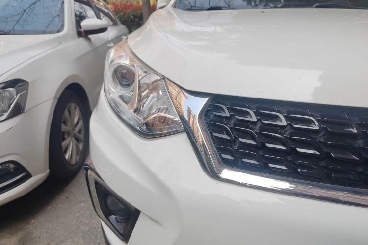 Used BAIC Senova X35 2016 1.5L Manual Luxury Edition Right Front Headlight