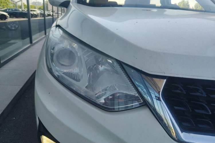 Used BAIC Senova X35 2016 1.5L Manual Luxury Edition Right Front Headlight