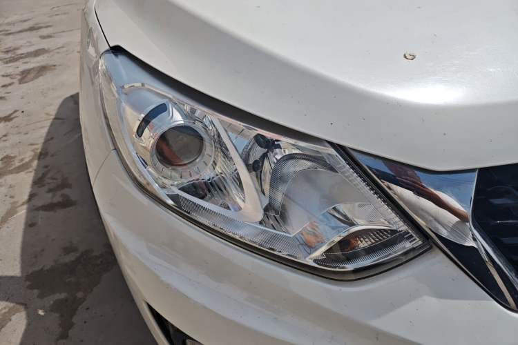 Used BAIC Senova X35 2016 1.5L Manual Luxury Edition Right Front Headlight