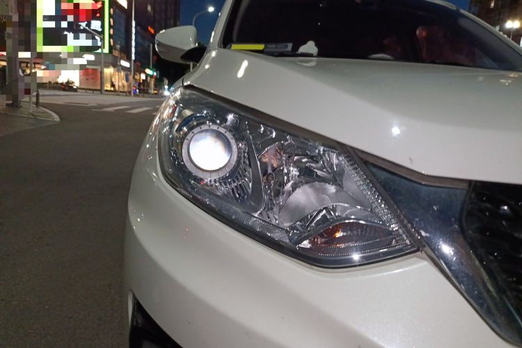 Used BAIC Senova X35 2016 1.5L Automatic Luxury Edition Right Front Headlight