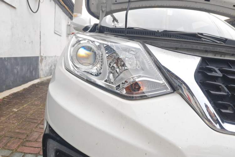 Used BAIC Senova X35 2016 1.5L Manual Luxury Edition Right Front Headlight
