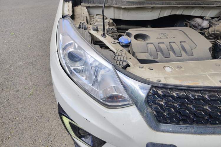 Used BAIC Senova X35 2016 1.5L Manual Luxury Edition Right Front Headlight