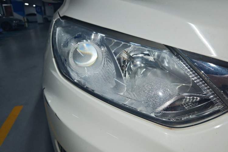 Used BAIC Senova X35 2016 1.5L Automatic Luxury Edition Right Front Headlight