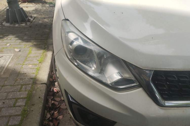 Used BAIC Senova X35 2016 1.5L Manual Luxury Edition Right Front Headlight