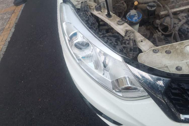 Used BAIC Senova X35 2016 1.5L manual Fashion Edition Right Front Headlight