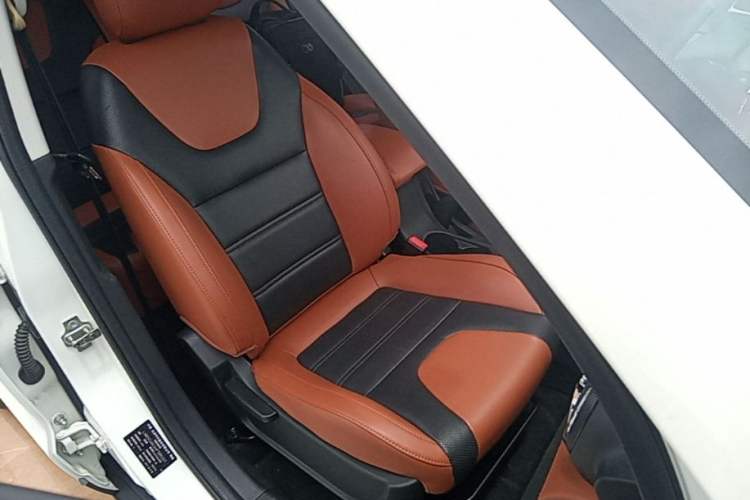 Used BAIC Senova X35 2016 1.5L Automatic Luxury Edition Right Front Seat