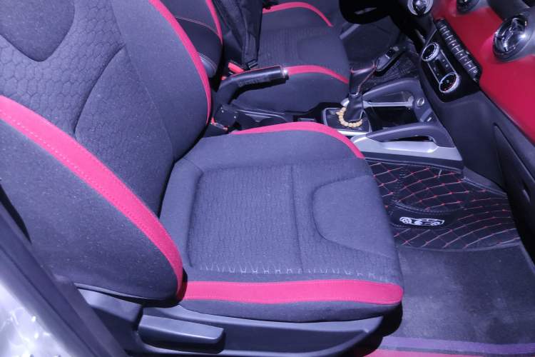 Used BAIC Senova X35 2016 1.5L Manual Elite Edition Right Front Seat
