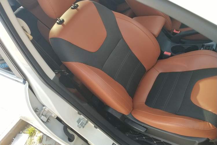Used BAIC Senova X35 2016 1.5L Automatic Luxury Edition Right Front Seat