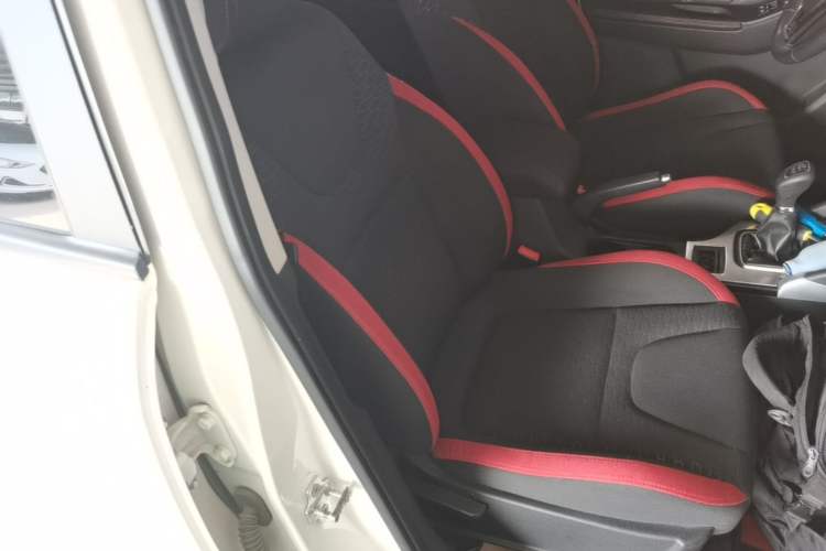 Used BAIC Senova X35 2016 1.5L Manual Elite Edition Right Front Seat
