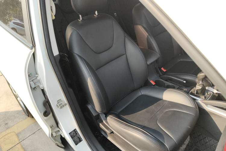 Used BAIC Senova X35 2016 1.5L Manual Elite Edition Right Front Seat