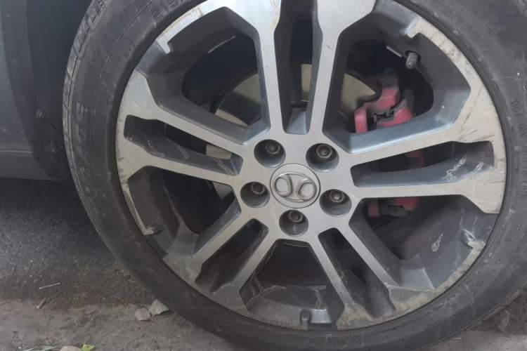 Used BAIC Senova X35 2016 1.5L Manual Luxury Edition Right Front Wheel Hub
