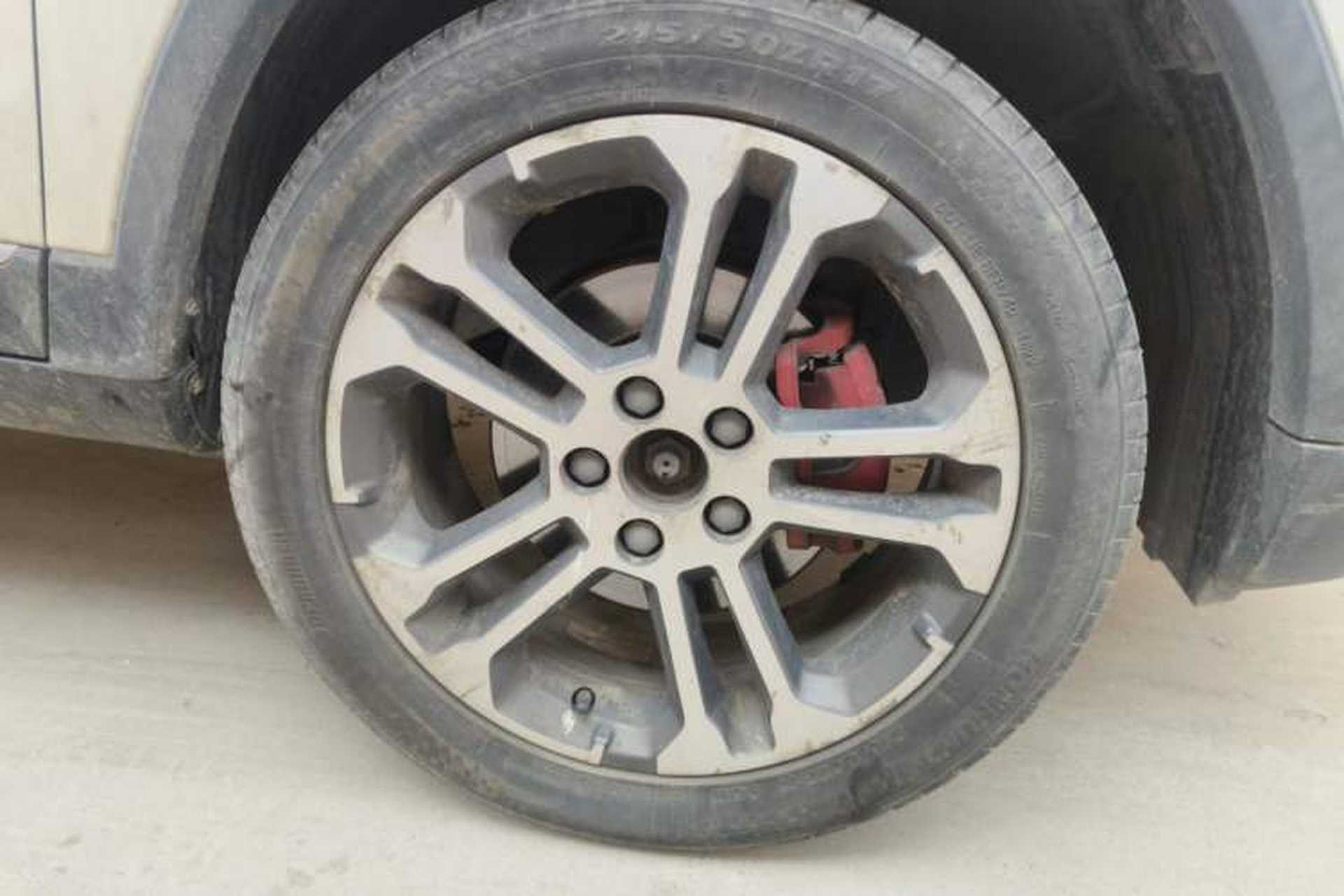 Used BAIC Senova X35 2016 1.5L Manual Luxury Edition Right Front Wheel Hub